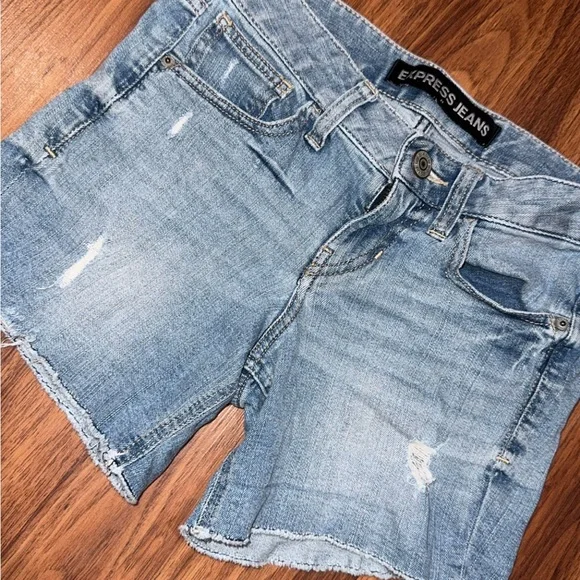 Express Jeans Distressed Denim Shorts - Picture 1 of 2